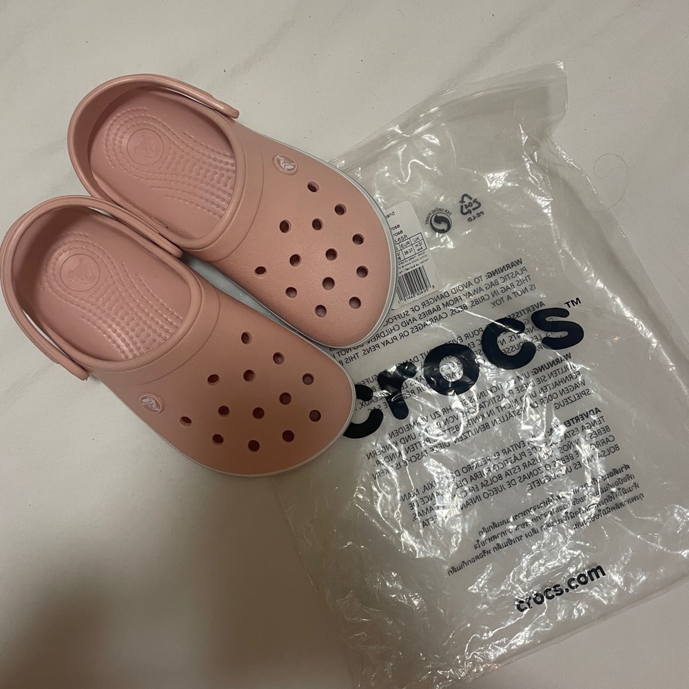 BRAND NEW CROGS IN PINK